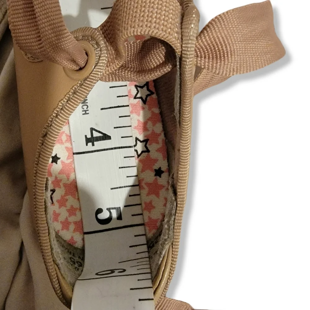 Capezio Girl's Tap Shoes Size 7  Tan